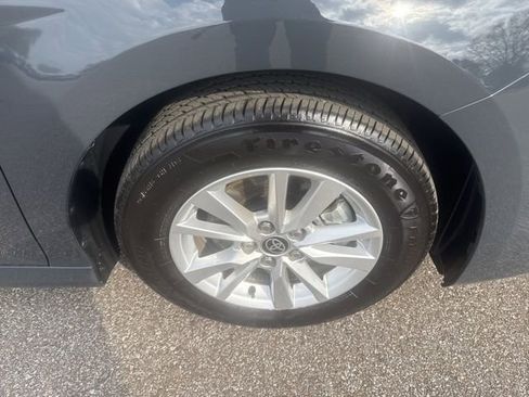 Used 2025 Toyota Camry LE image 14