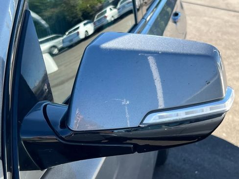 Used 2020 Chevrolet Traverse RS image 9