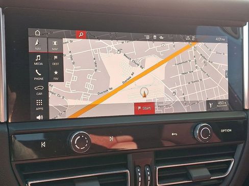 Used 2023 Porsche Macan S image 18