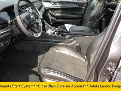 New 2025 Jeep Grand Cherokee Altitude image 5