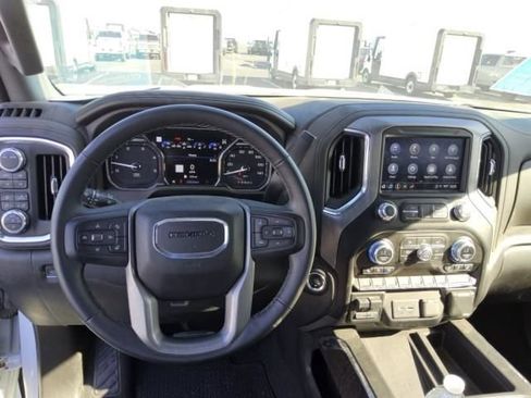 Used 2023 GMC Sierra 3500 Denali AWD/4WD image 3