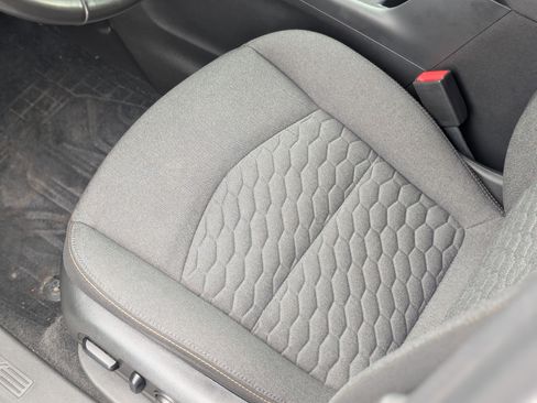 Used 2020 Chevrolet Equinox LT image 31