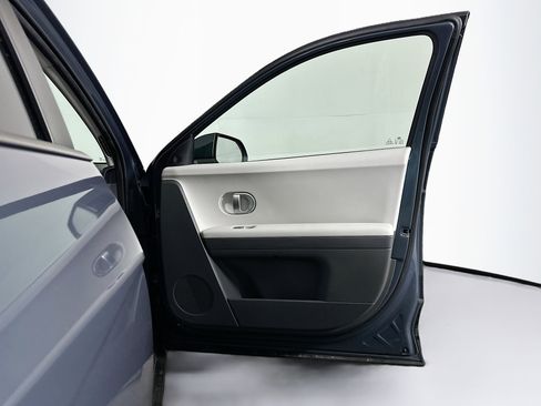 Used 2024 Hyundai Ioniq 5 SEL image 32