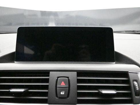 Used 2017 BMW M2 image 39