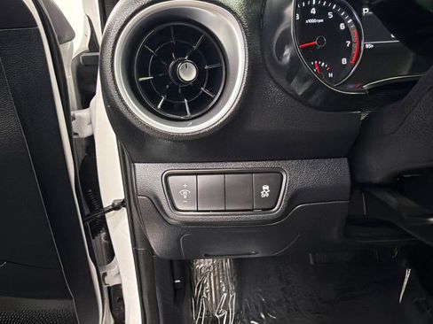 Used 2024 Kia Forte LXS FWD image 29