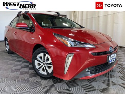 Used 2020 Toyota Prius LE AWD/4WD image 1