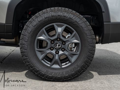 Used 2026 Lexus GX 550 AWD/4WD image 39