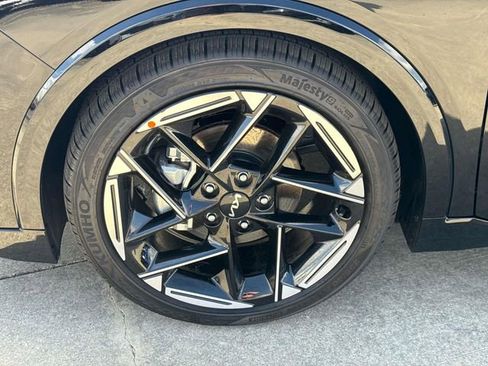 New 2026 Kia K4 GT-Line image 4