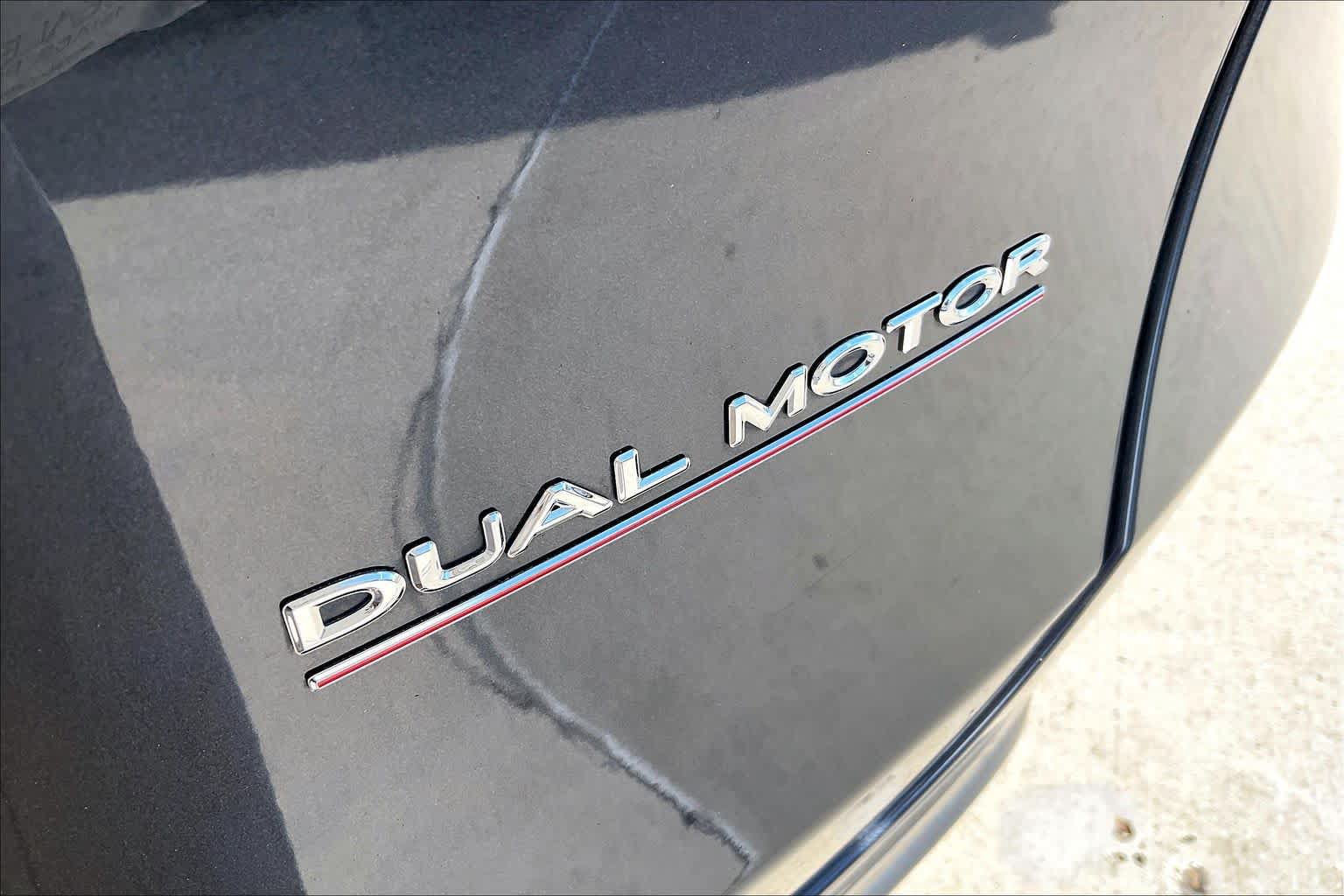 Used 2024 Tesla Model Y Performance AWD/4WD image 9