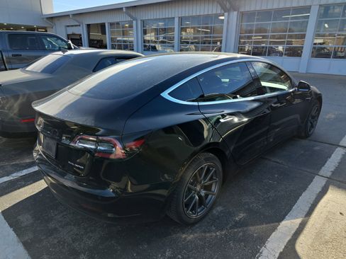 Used 2019 Tesla Model 3 Long Range image 2