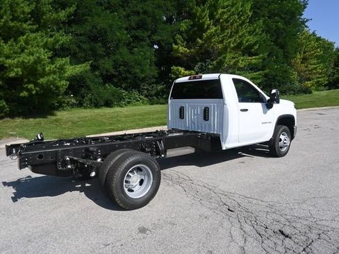 New 2026 Chevrolet Silverado 3500 W/T w/ WT Convenience Package AWD/4WD image 8