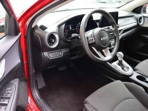 Used 2024 Kia Forte LXS FWD image 4