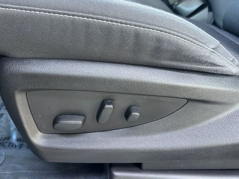 Used 2018 Chevrolet Silverado 1500 LT w/ All Star Edition AWD/4WD image 14