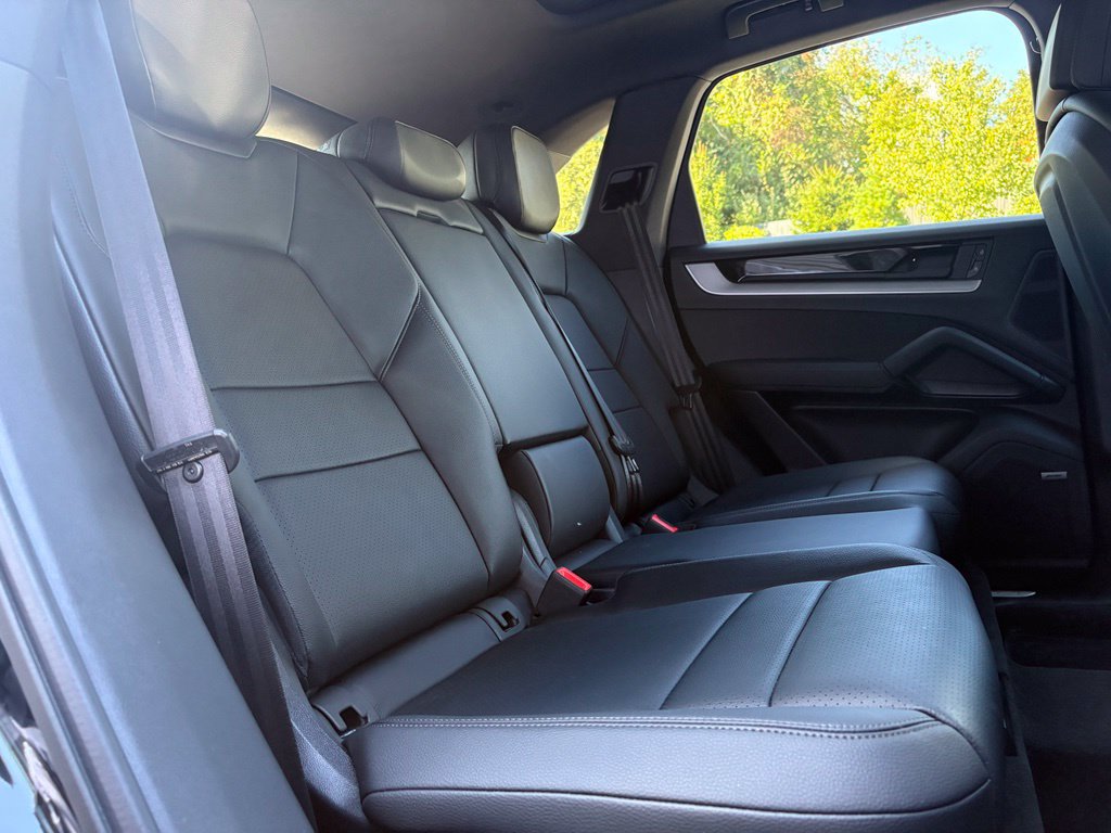 Certified 2026 Porsche Cayenne E-Hybrid AWD/4WD image 22