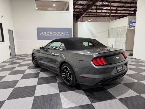 Used 2023 Ford Mustang Premium image 7