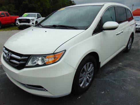 Used 2017 Honda Odyssey SE image 4
