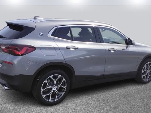Used 2023 BMW X2 sDrive28i image 4