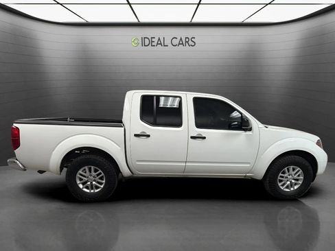 Used 2017 Nissan Frontier SV RWD image 4