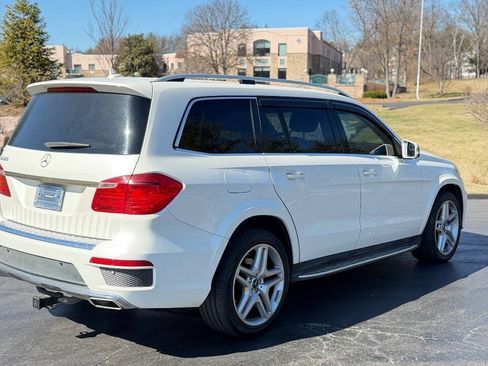 Used 2013 Mercedes-Benz GL 550 4MATIC image 4