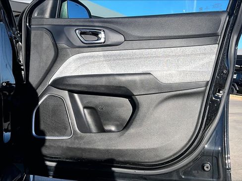 Used 2022 Jeep Compass Latitude image 8