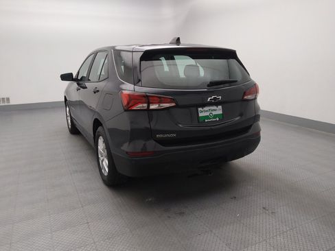 Used 2022 Chevrolet Equinox LS w/ Driver Confidence II Package FWD image 6