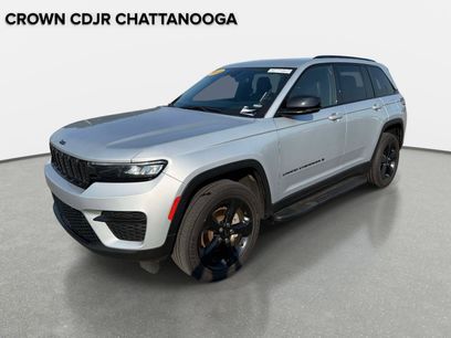 Used 2023 Jeep Grand Cherokee Altitude