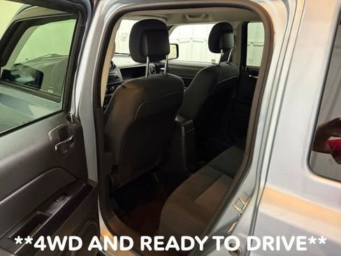 Used 2014 Jeep Patriot Sport w/ Power Value Group AWD/4WD image 18