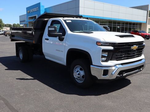 New 2025 Chevrolet Silverado 3500 W/T w/ WT Convenience Package image 2