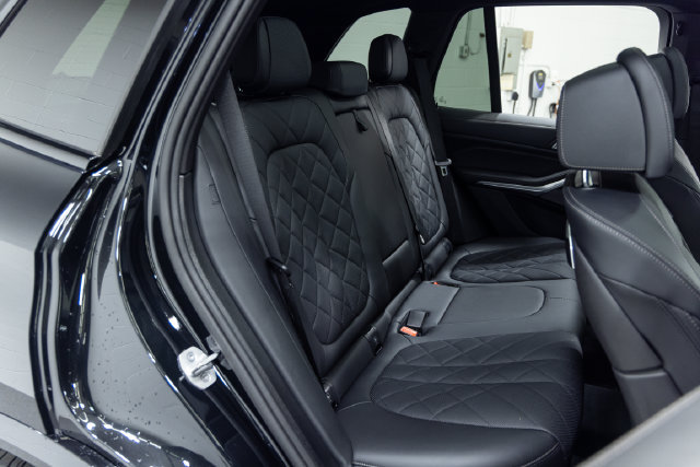Certified 2025 BMW X5 xDrive40i w/ M Sport Package AWD/4WD image 21