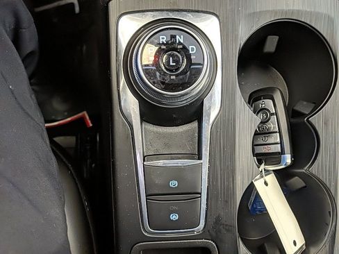 Used 2025 Ford Escape Platinum image 22