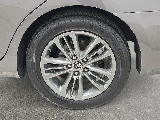 Used 2017 Toyota Camry SE FWD image 30