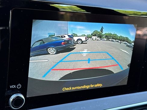 Used 2024 Toyota Prius Prime FWD image 21