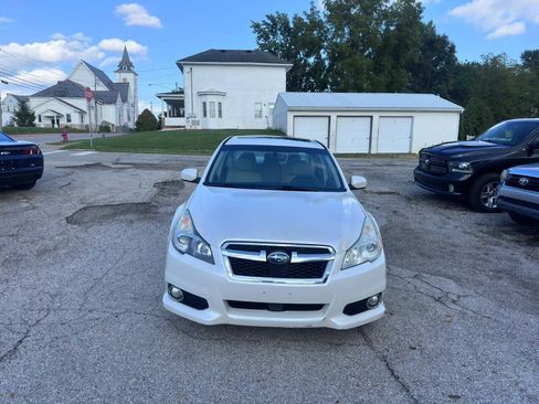 Used 2014 Subaru Legacy 2.5i Limited w/ Moonroof Package AWD/4WD image 2