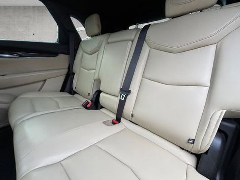 Used 2019 Cadillac XT5 FWD image 28