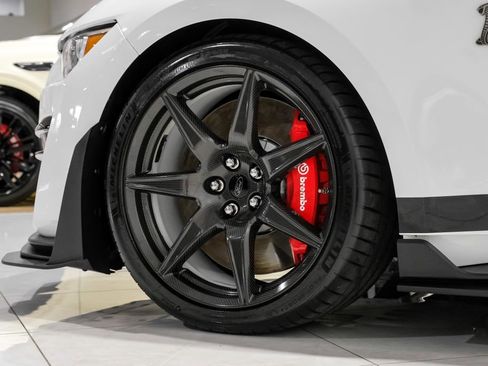Used 2022 Ford Mustang Shelby GT500 w/ Carbon Fiber Track Pack image 52