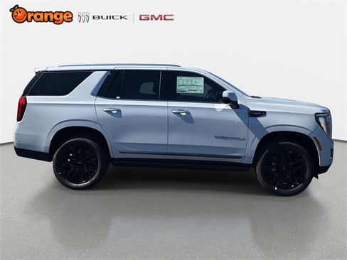 New 2026 GMC Yukon Denali Ultimate w/ LPO, Floor Liner Package image 2