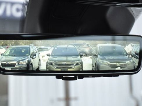 Used 2024 Jeep Grand Cherokee Overland w/ Luxury Tech Group IV image 34