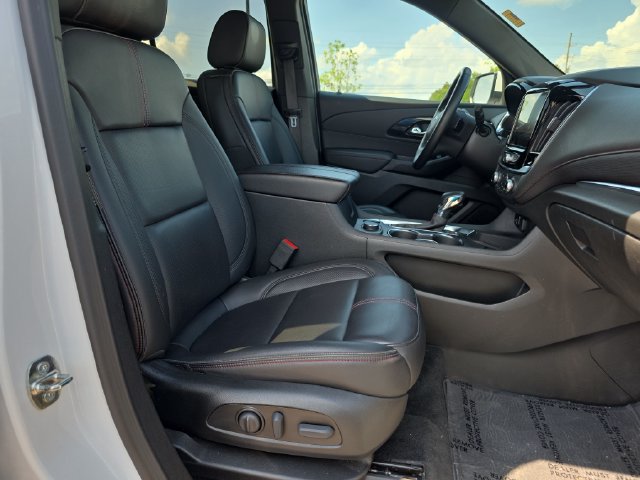 Used 2023 Chevrolet Traverse RS AWD/4WD image 16