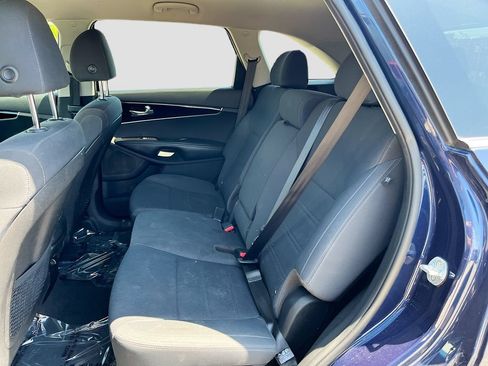 Used 2019 Kia Sorento FWD w/ LX Convenience Package image 23