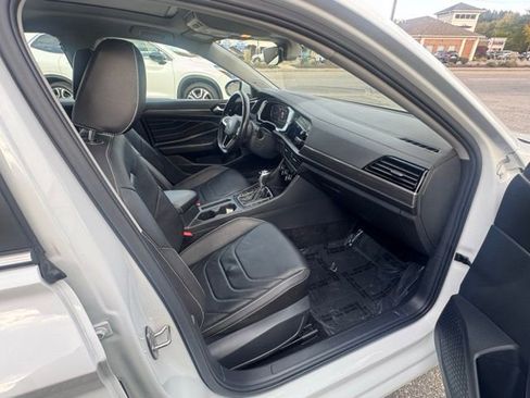 Used 2023 Volkswagen Jetta SEL image 10