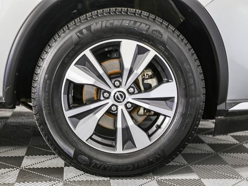 Used 2023 Nissan Murano SV image 9