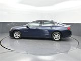 Used 2018 Chevrolet Malibu LS image 2