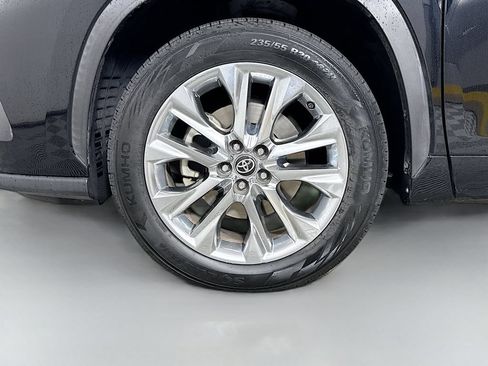 Used 2020 Toyota Highlander Limited FWD image 34