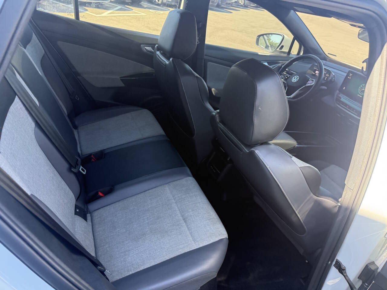 Used 2024 Volkswagen ID.4 2WD image 19
