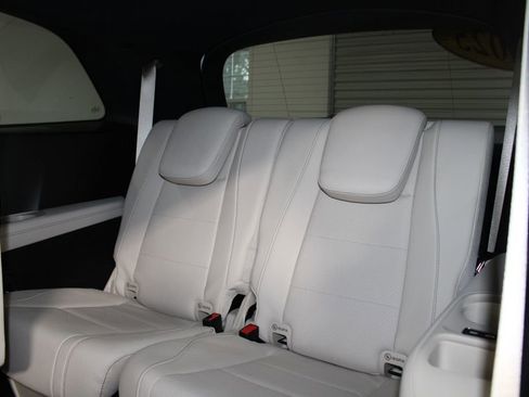 Used 2025 Mercedes-Benz GLS 450 GLS 450 image 24