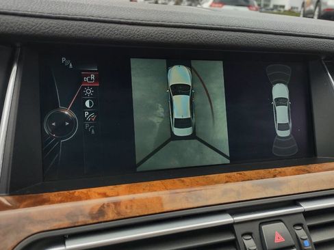 Used 2014 BMW 740Li image 23