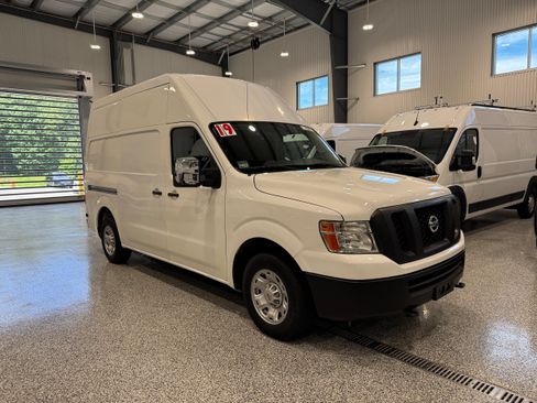 Used 2019 Nissan NV 2500 SV RWD image 3