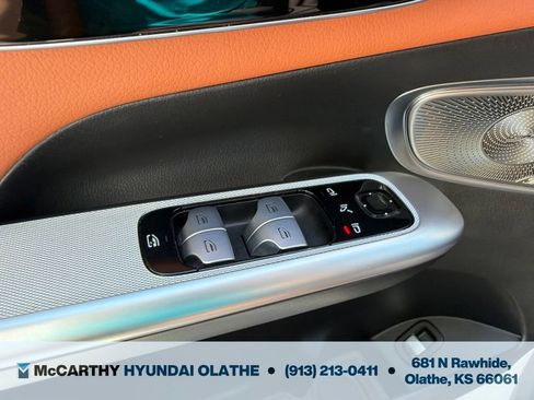 Used 2023 Mercedes-Benz GLC 300 4MATIC image 29