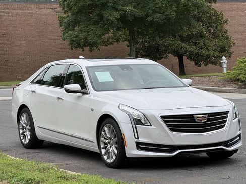 Used 2017 Cadillac CT6 3.6 AWD image 3