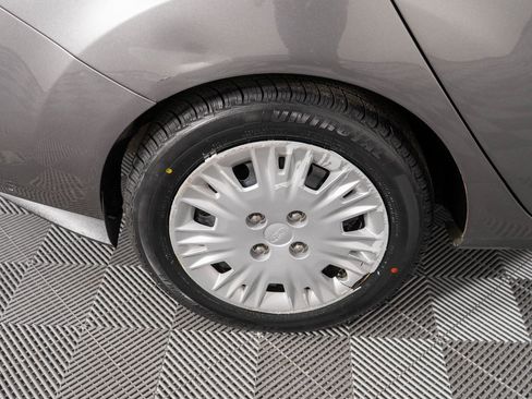 Used 2014 Ford Fiesta SE w/ SE Fuel Economy Package image 28